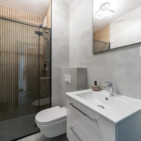 Nowe Apartamenty Warszawa Wiktoryn Tv Smart Wi-Fi Exterior photo